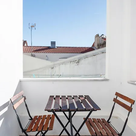 Apartment 16 2 - Balcony Lisbon